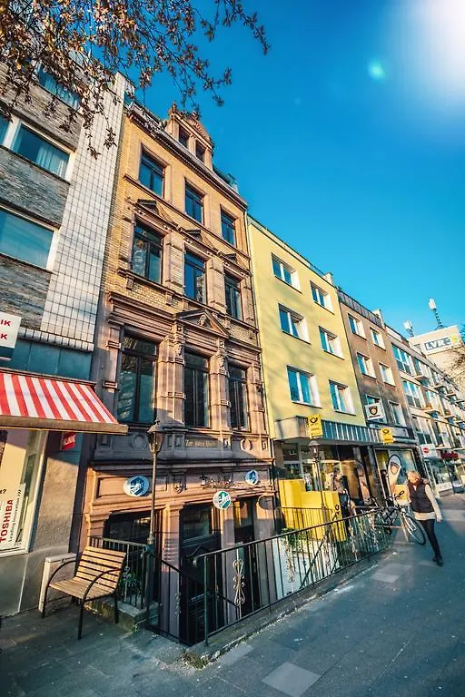 Zur Guten Quelle Cologne Hotel